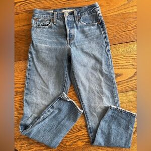 Levi's Wedgie Straight Leg Jeans